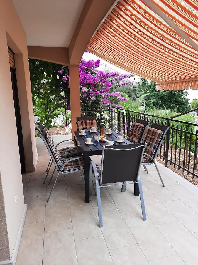 Half Of House To Rent - Family Zelenika Apartment Trogir