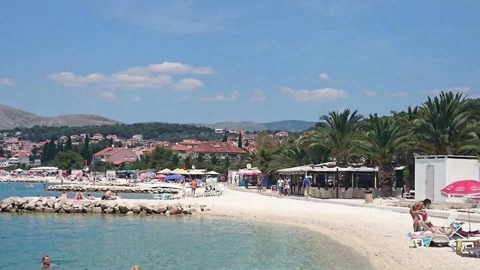 Half Of House To Rent - Family Zelenika Apartment Trogir 0*,