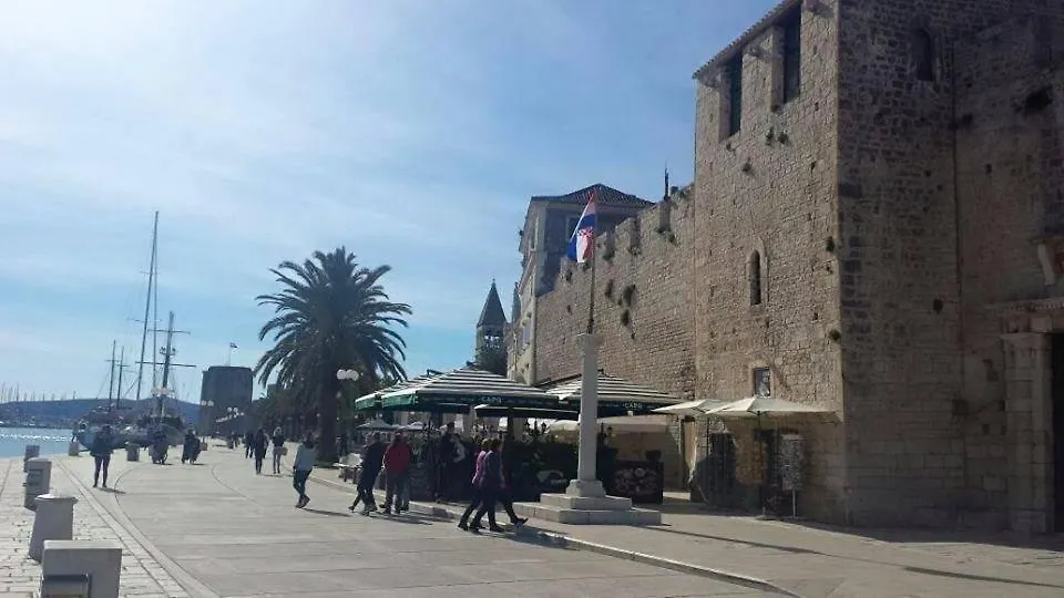 Half Of House To Rent - Family Zelenika Apartment Trogir