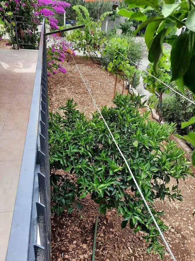 Half Of House To Rent - Family Zelenika Apartment Trogir